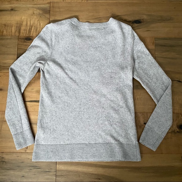 Banana Republic C'est Bon Embroidered Merino Wool Blend Sweater - Picture 2 of 7